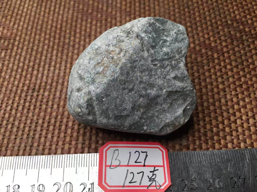 翡翠原石 NO.B127 實拍圖 01