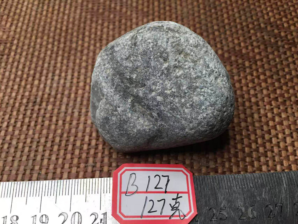 翡翠原石 NO.B127 實拍圖 02