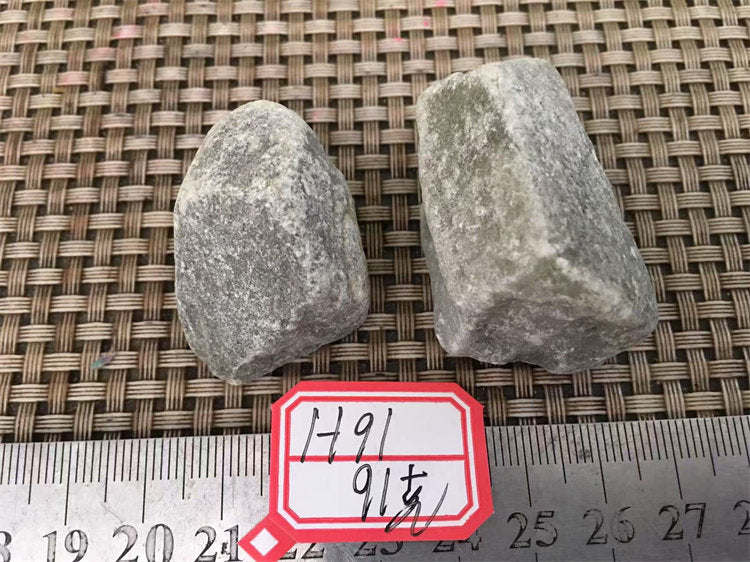 翡翠原石 NO.H91 實拍圖 01