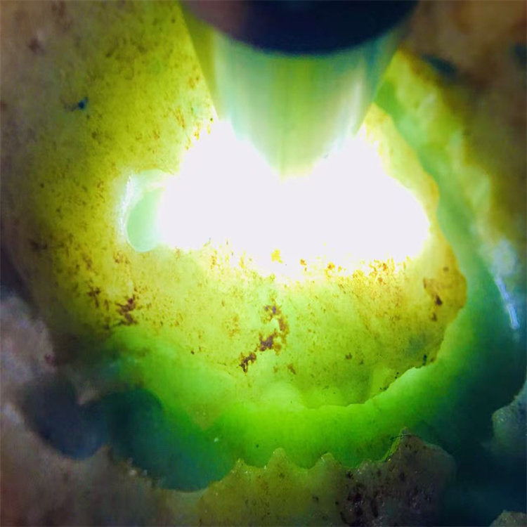 翡翠原石 NO.M1482 實拍圖 06