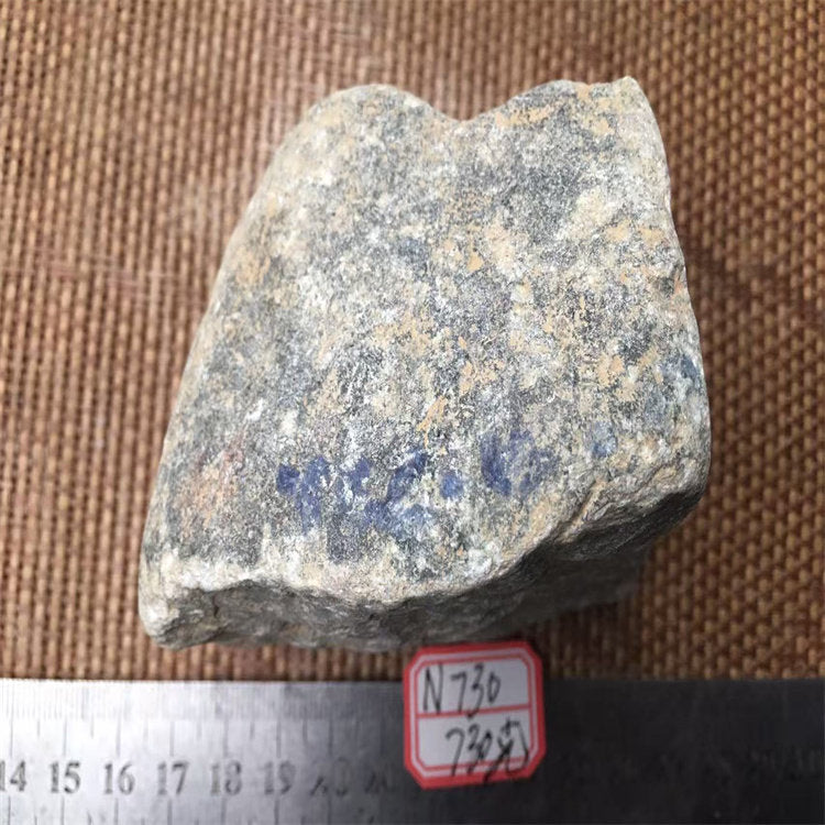 翡翠原石 NO.N730 實拍圖 02