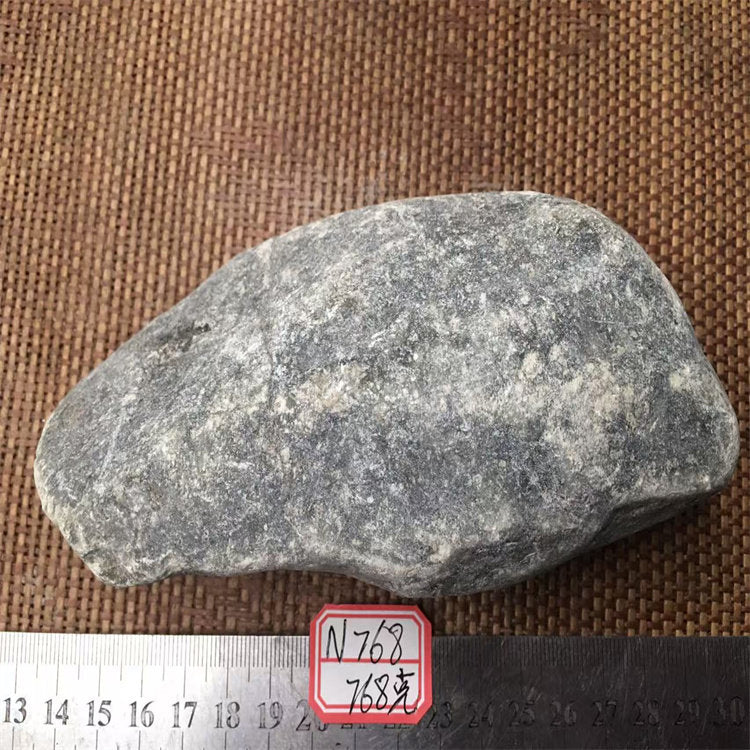 翡翠原石 NO.N768 實拍圖 02